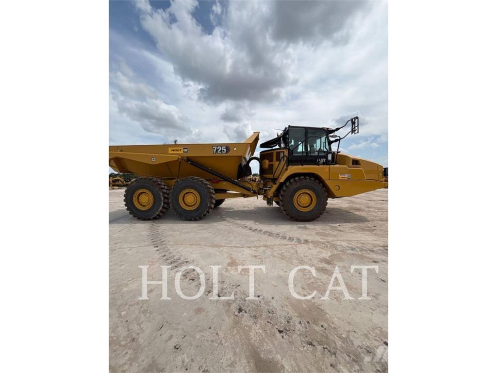 CAT 725 アーティキュレート式ダンプトラック