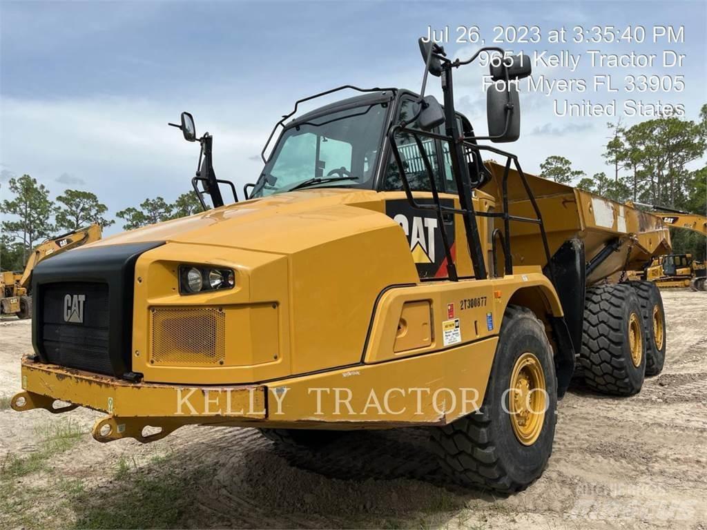 CAT 725 C 2 アーティキュレート式ダンプトラック