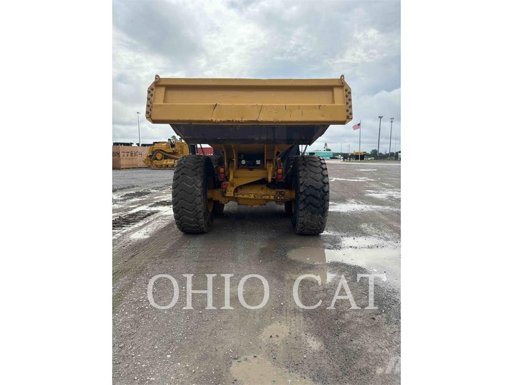 CAT 725 C2 アーティキュレート式ダンプトラック
