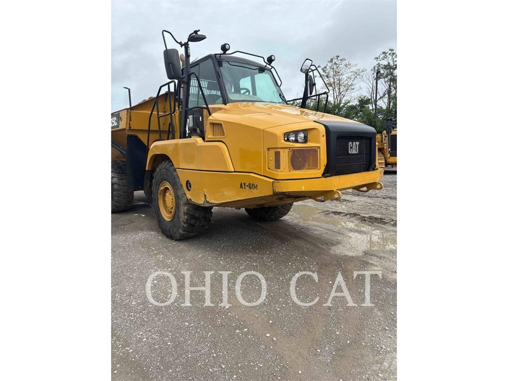 CAT 725 C2 アーティキュレート式ダンプトラック