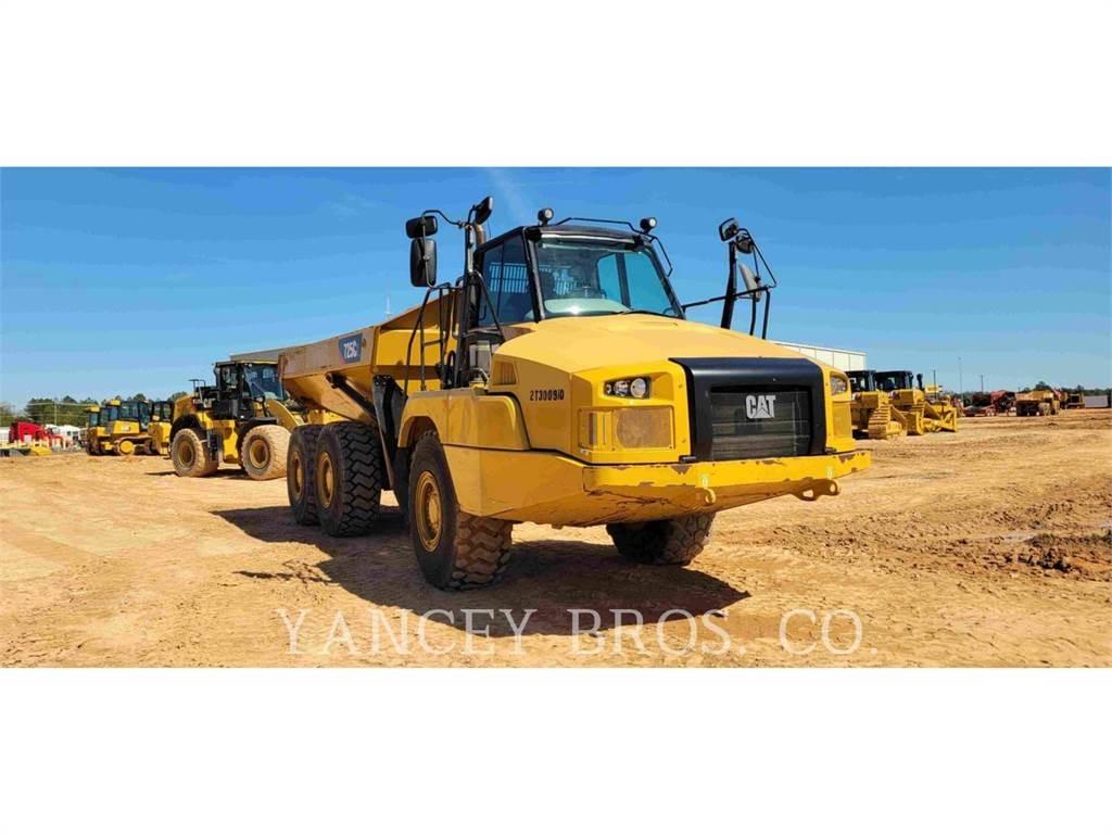 CAT 725 WT アーティキュレート式ダンプトラック