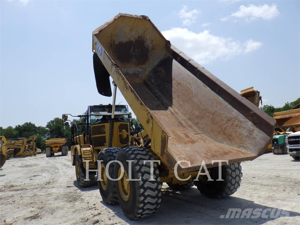 CAT 72504 アーティキュレート式ダンプトラック