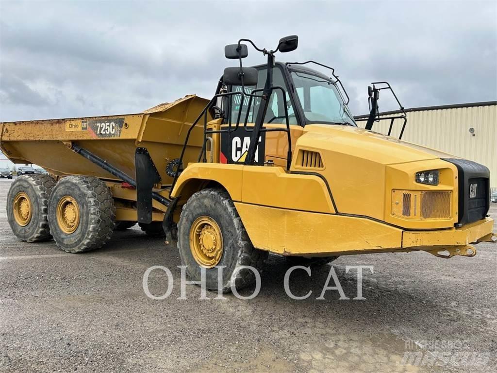 CAT 725C アーティキュレート式ダンプトラック