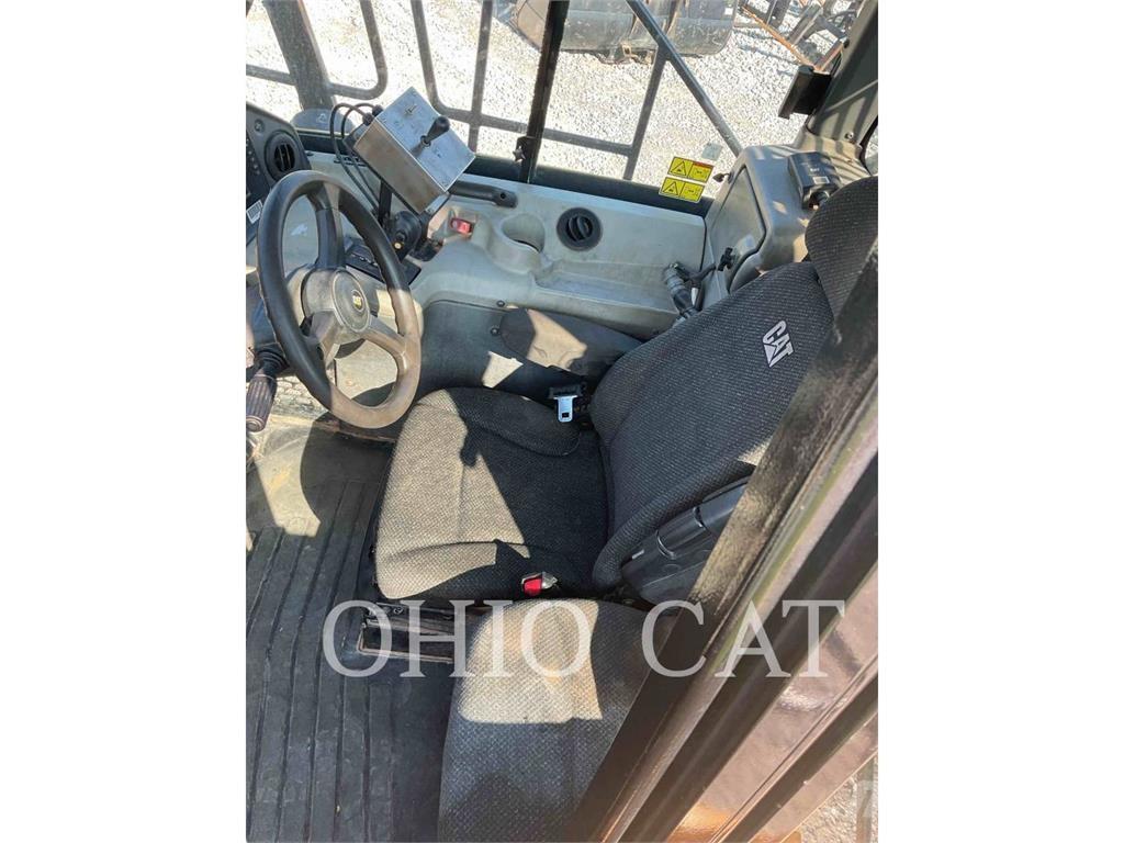 CAT 725C アーティキュレート式ダンプトラック