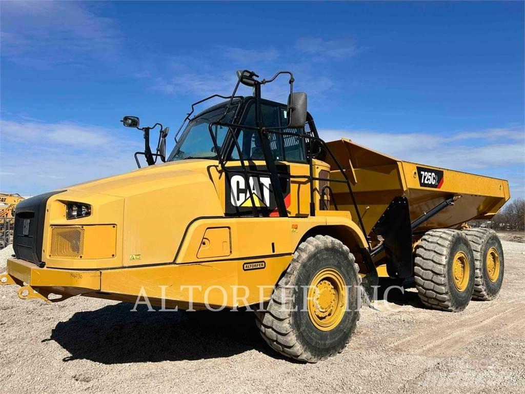 CAT 725C2 アーティキュレート式ダンプトラック