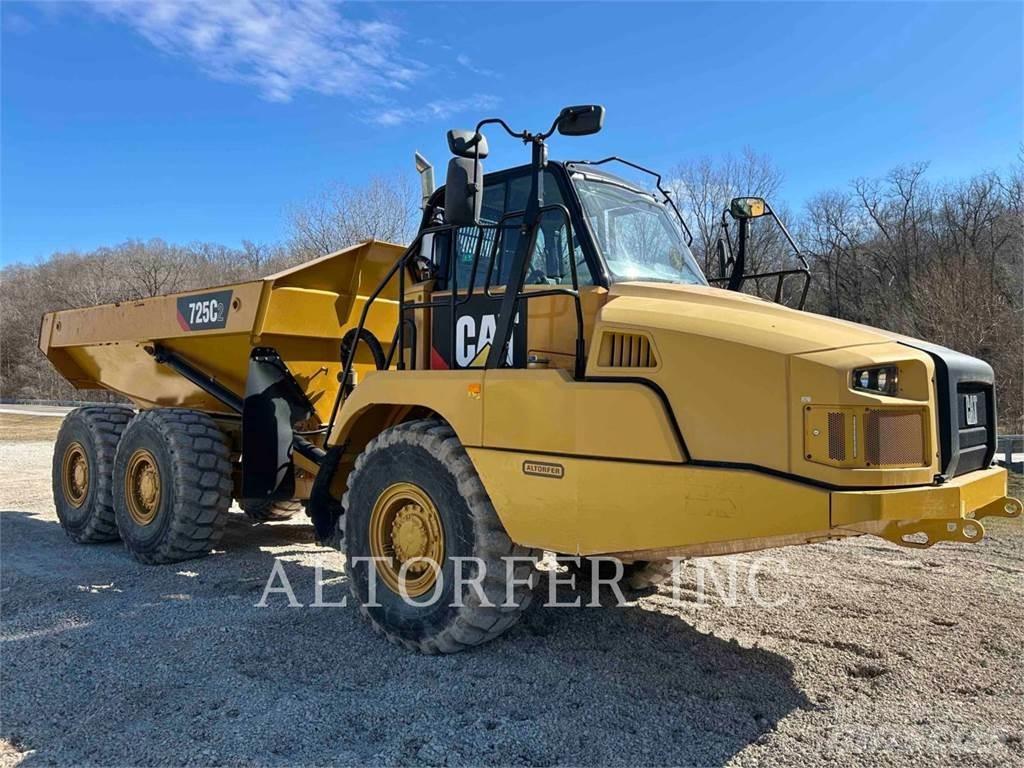 CAT 725C2 アーティキュレート式ダンプトラック