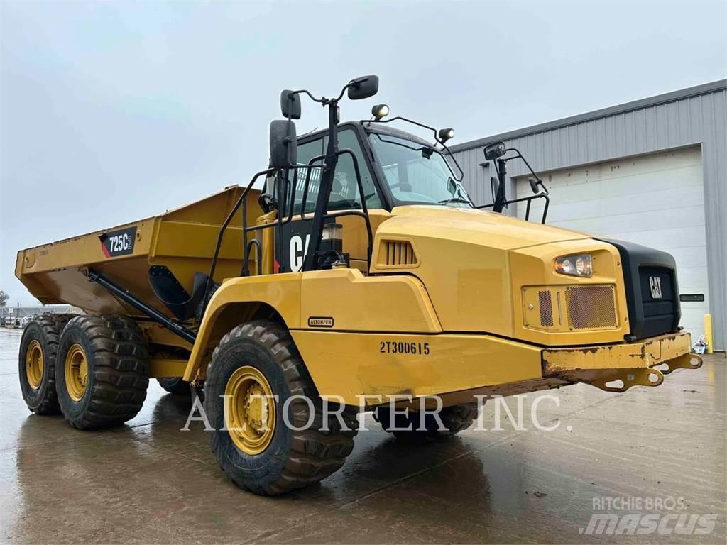 CAT 725C2 アーティキュレート式ダンプトラック