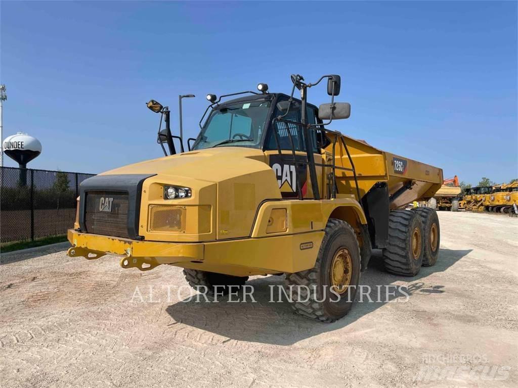 CAT 725C2 アーティキュレート式ダンプトラック