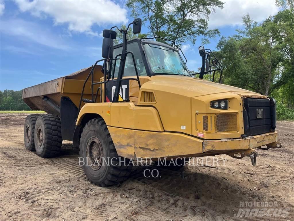 CAT 725C2 アーティキュレート式ダンプトラック