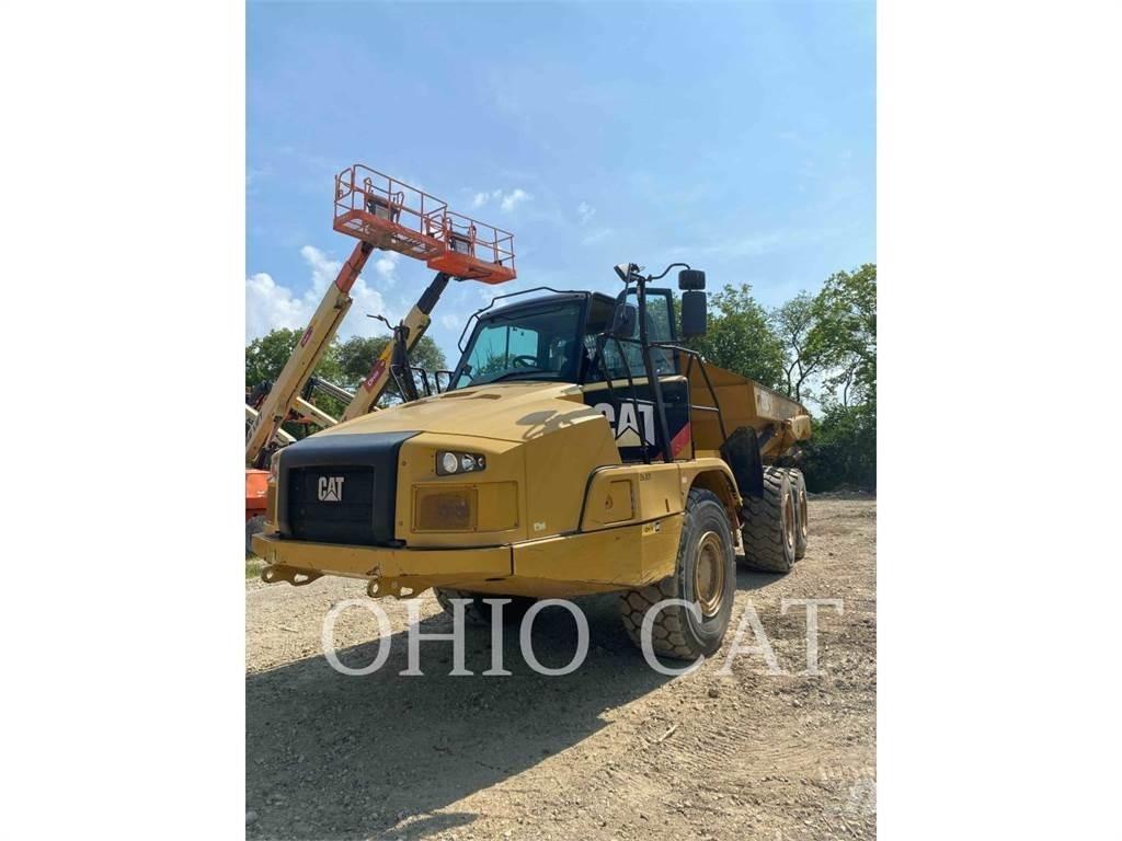 CAT 725C2 アーティキュレート式ダンプトラック