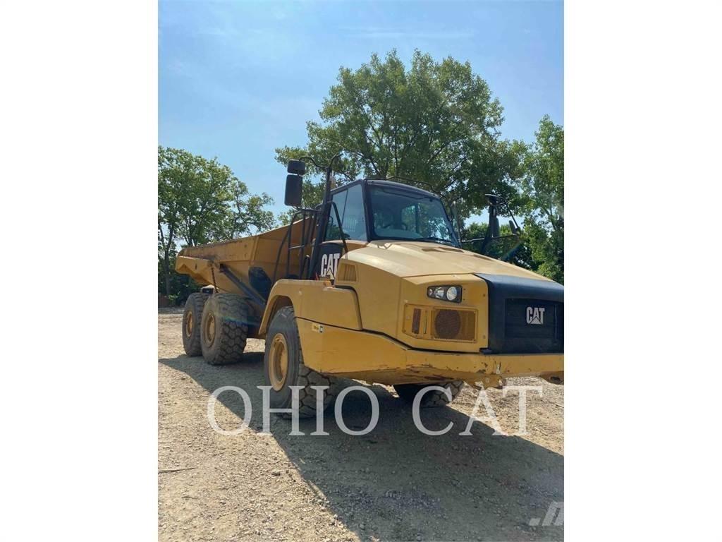 CAT 725C2 アーティキュレート式ダンプトラック