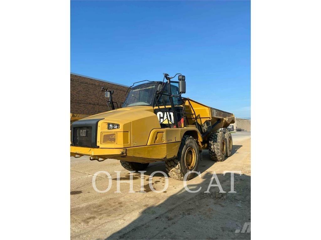 CAT 725C2 アーティキュレート式ダンプトラック