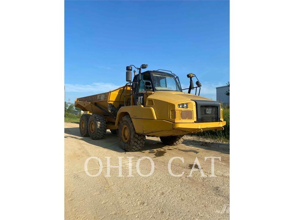 CAT 725C2 アーティキュレート式ダンプトラック