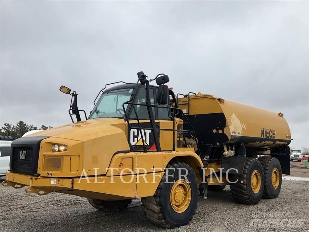 CAT 725C2 WT アーティキュレート式ダンプトラック