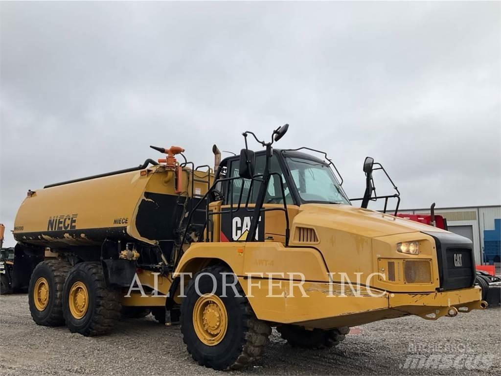 CAT 725C2 WT アーティキュレート式ダンプトラック