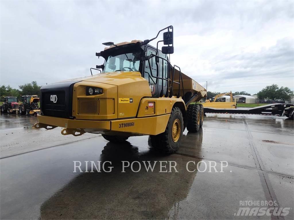 CAT 725TG アーティキュレート式ダンプトラック