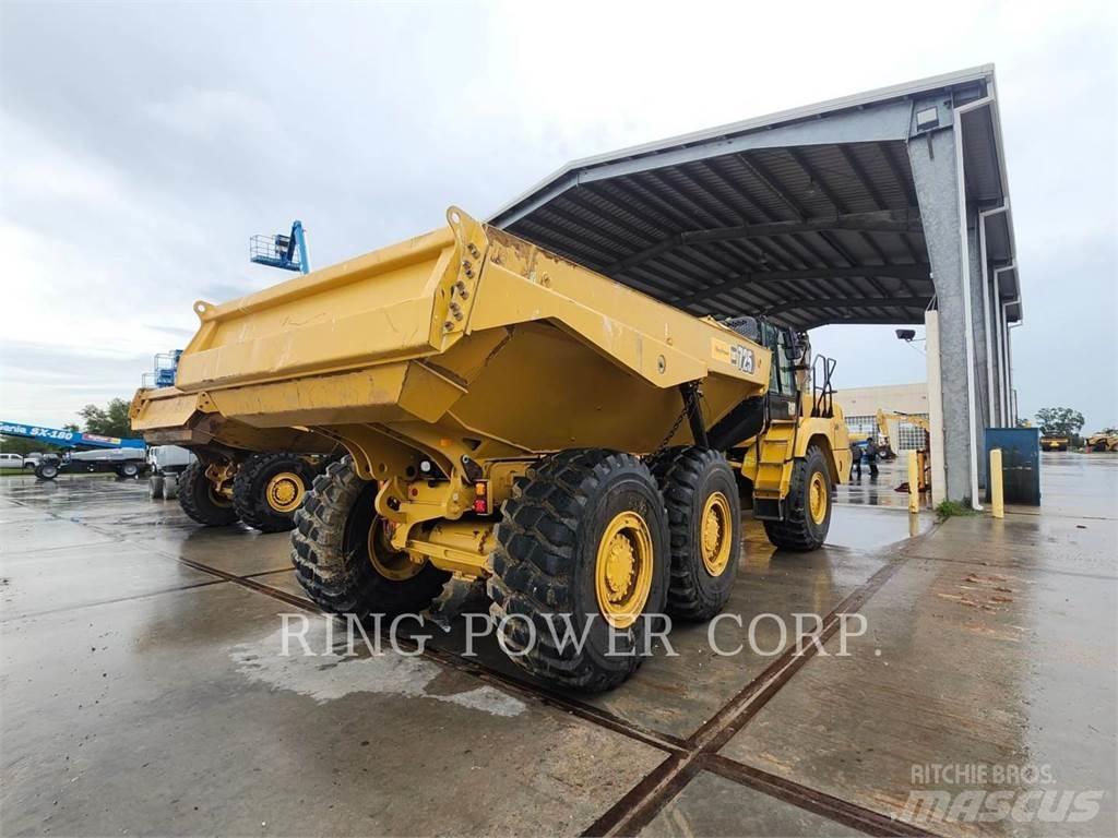 CAT 725TG アーティキュレート式ダンプトラック