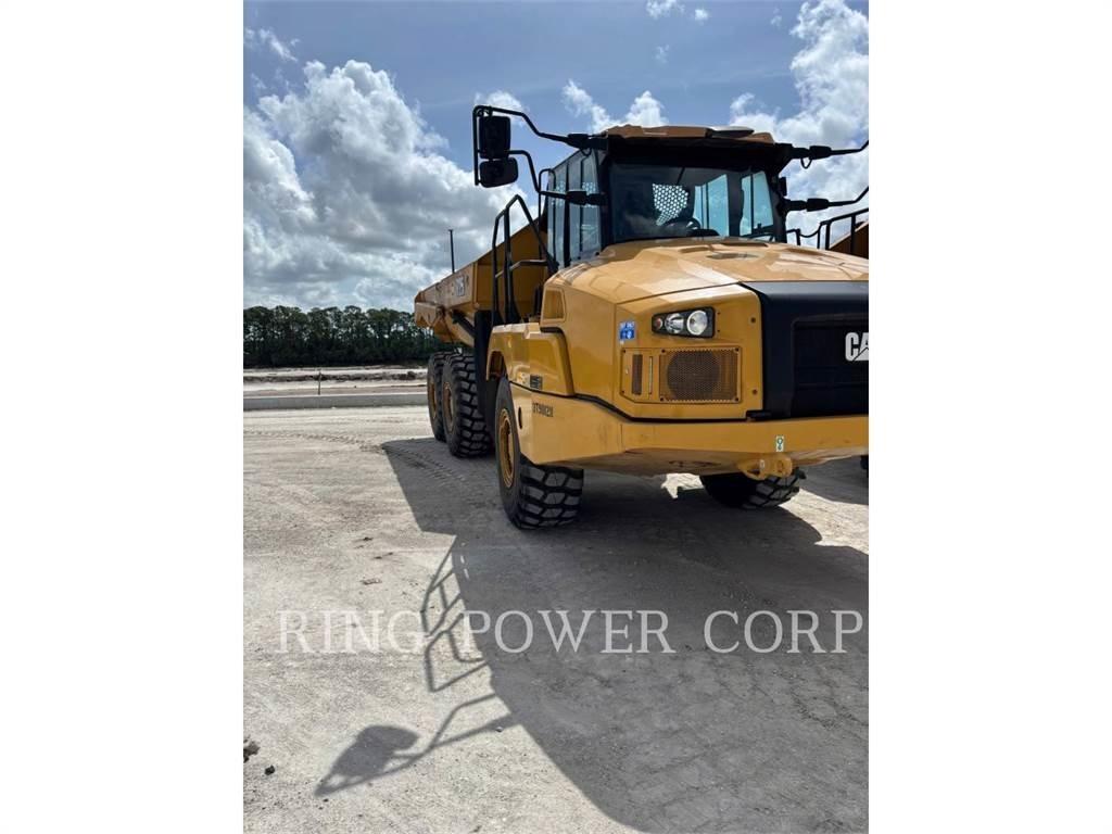 CAT 725TG アーティキュレート式ダンプトラック