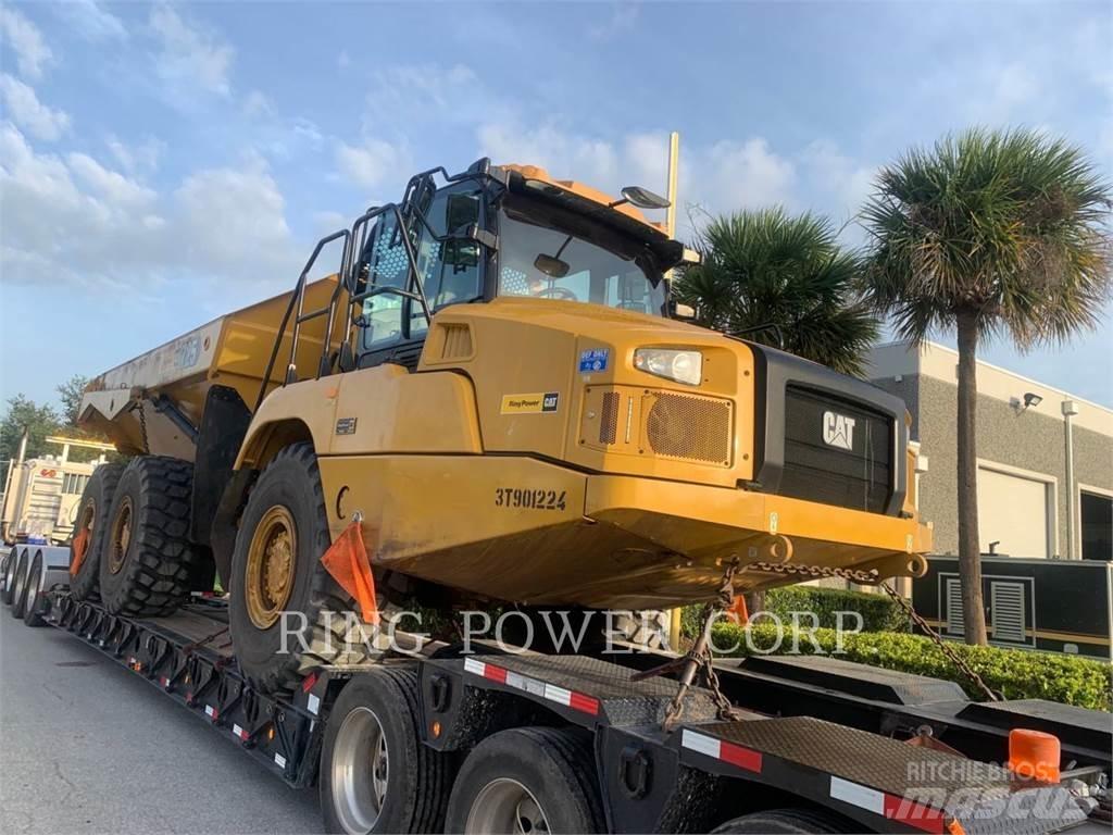 CAT 725TG アーティキュレート式ダンプトラック