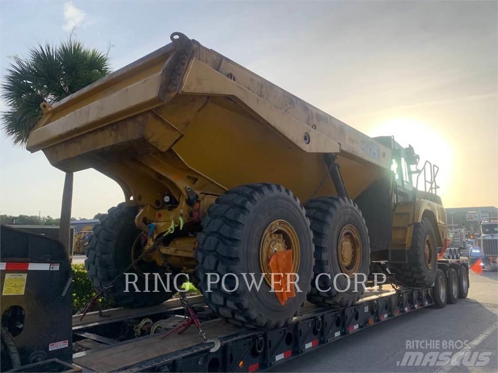 CAT 725TG アーティキュレート式ダンプトラック