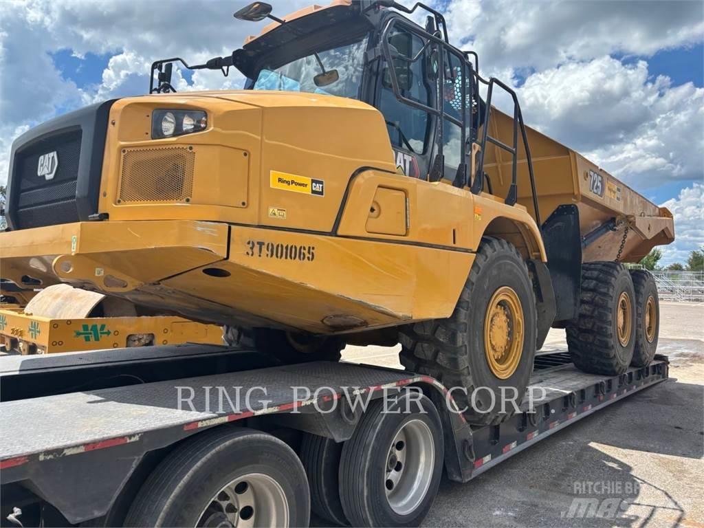CAT 725TG アーティキュレート式ダンプトラック
