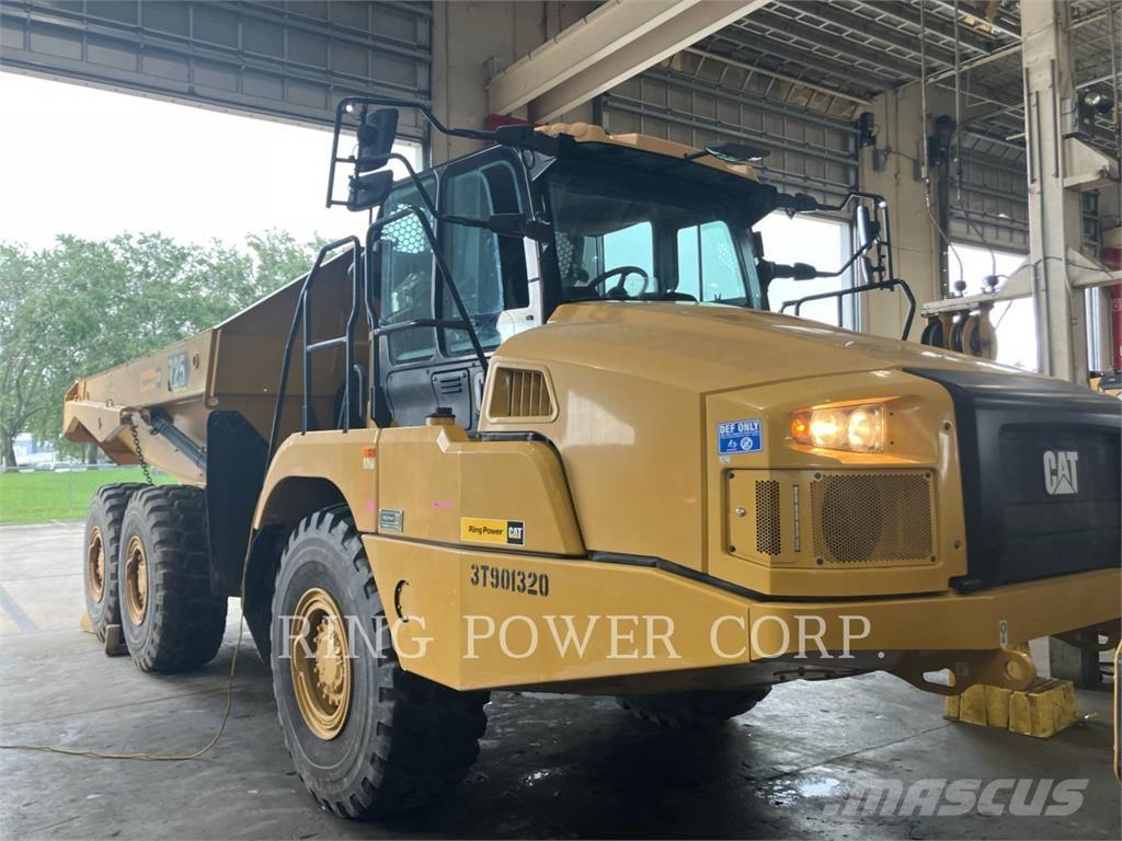 CAT 725TG アーティキュレート式ダンプトラック