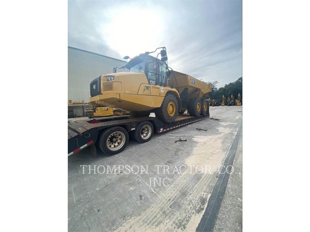 CAT 730 アーティキュレート式ダンプトラック