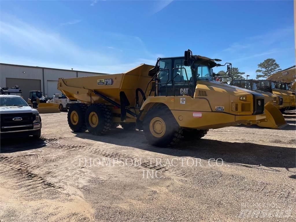 CAT 730 アーティキュレート式ダンプトラック