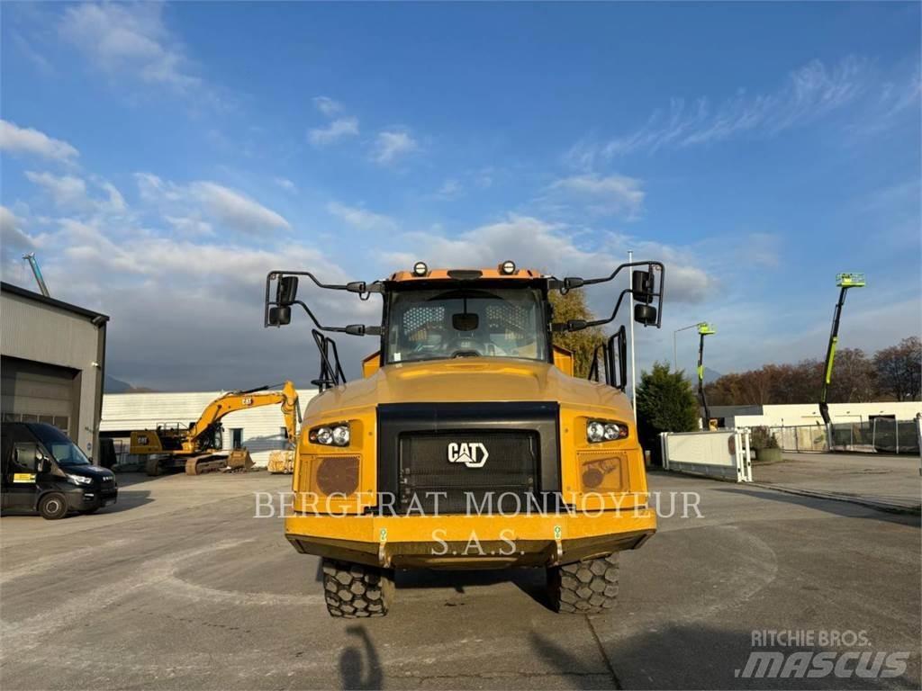 CAT 730 アーティキュレート式ダンプトラック