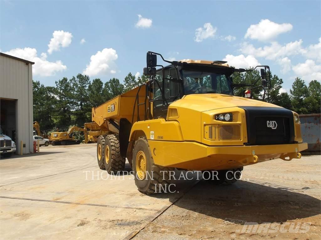 CAT 730 アーティキュレート式ダンプトラック