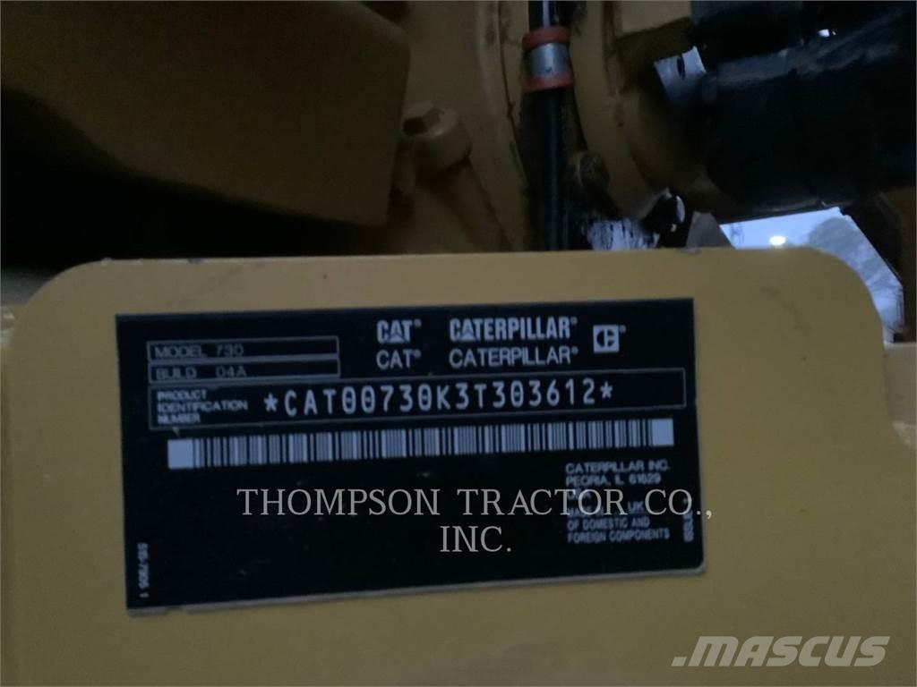 CAT 730 アーティキュレート式ダンプトラック