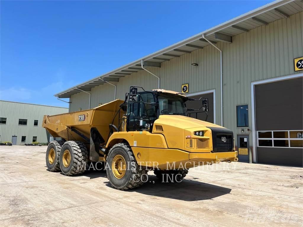 CAT 730 アーティキュレート式ダンプトラック