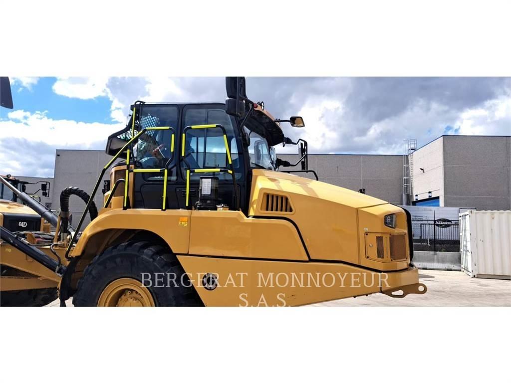 CAT 730 アーティキュレート式ダンプトラック