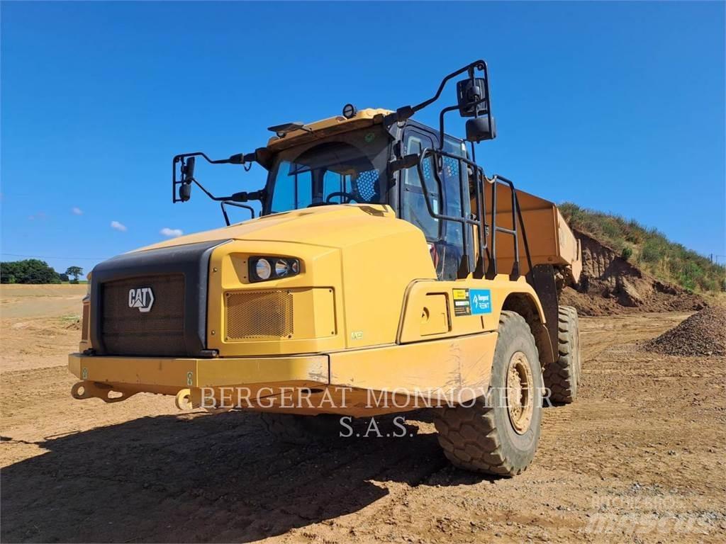 CAT 730 アーティキュレート式ダンプトラック