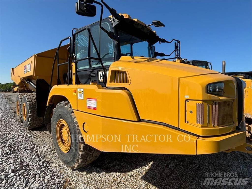 CAT 730 アーティキュレート式ダンプトラック