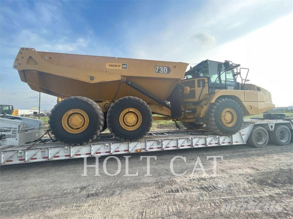 CAT 730 アーティキュレート式ダンプトラック