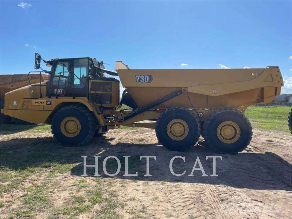CAT 730 アーティキュレート式ダンプトラック