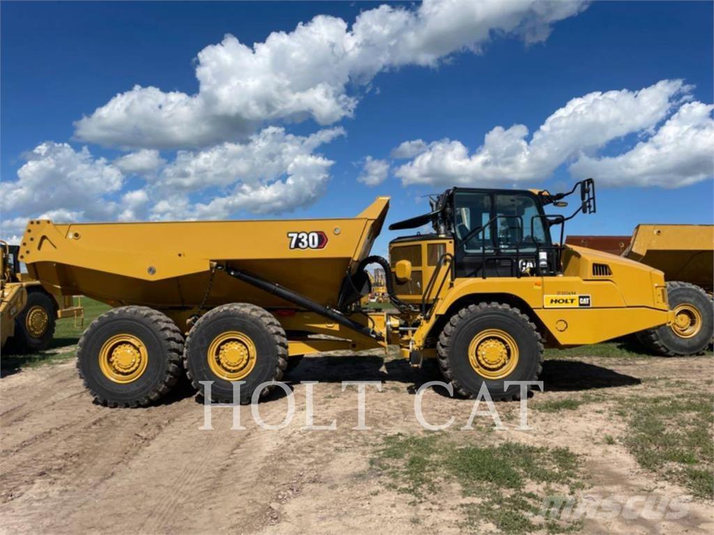 CAT 730 アーティキュレート式ダンプトラック