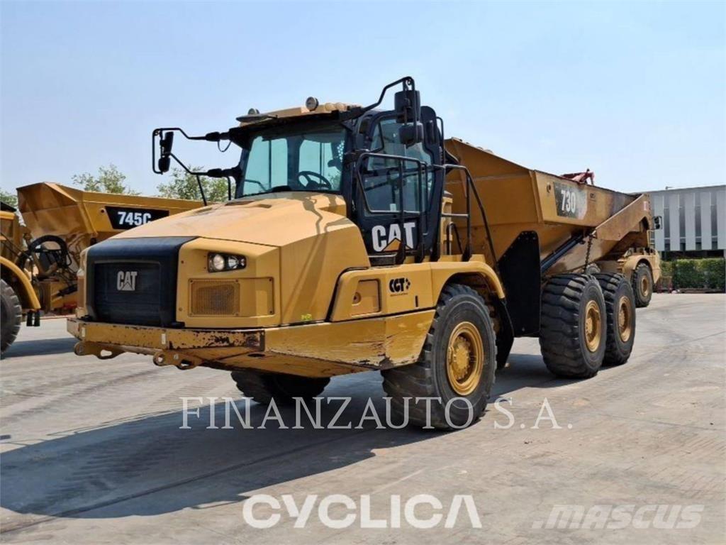 CAT 730 アーティキュレート式ダンプトラック