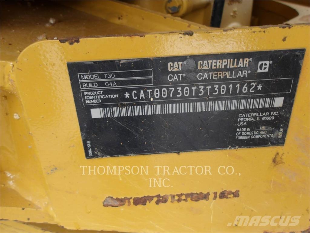 CAT 730 アーティキュレート式ダンプトラック