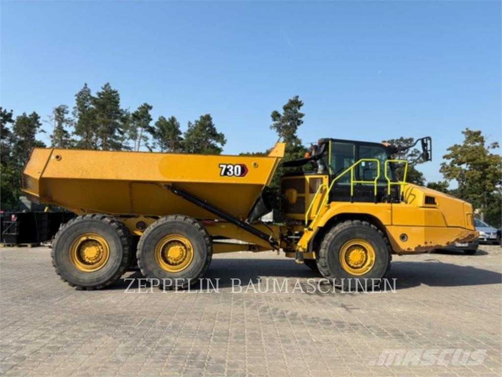 CAT 730-04A アーティキュレート式ダンプトラック