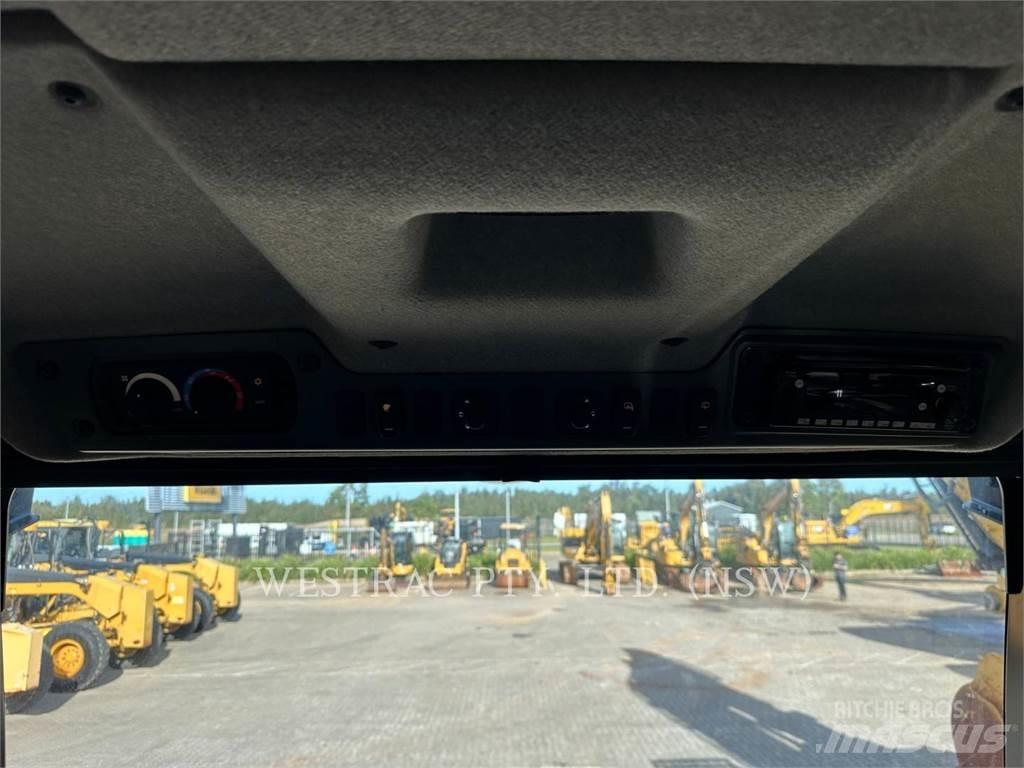 CAT 730-04LRC アーティキュレート式ダンプトラック