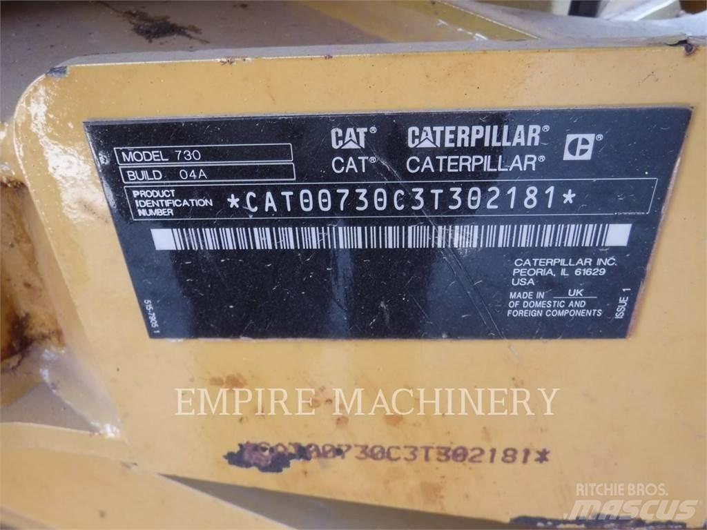 CAT 73004 アーティキュレート式ダンプトラック