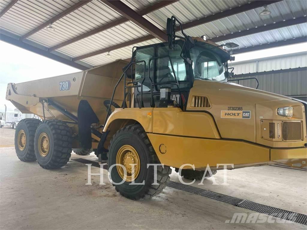 CAT 73004 アーティキュレート式ダンプトラック