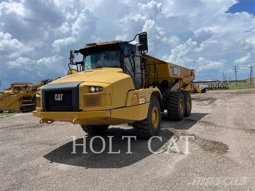 CAT 73004 アーティキュレート式ダンプトラック