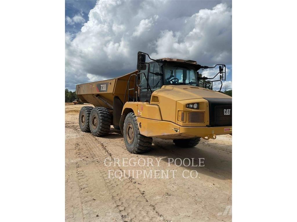 CAT 73004 アーティキュレート式ダンプトラック