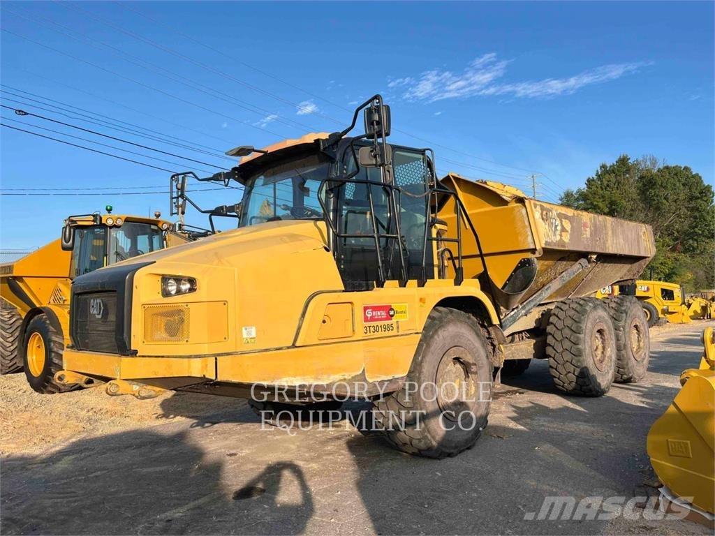 CAT 73004 アーティキュレート式ダンプトラック
