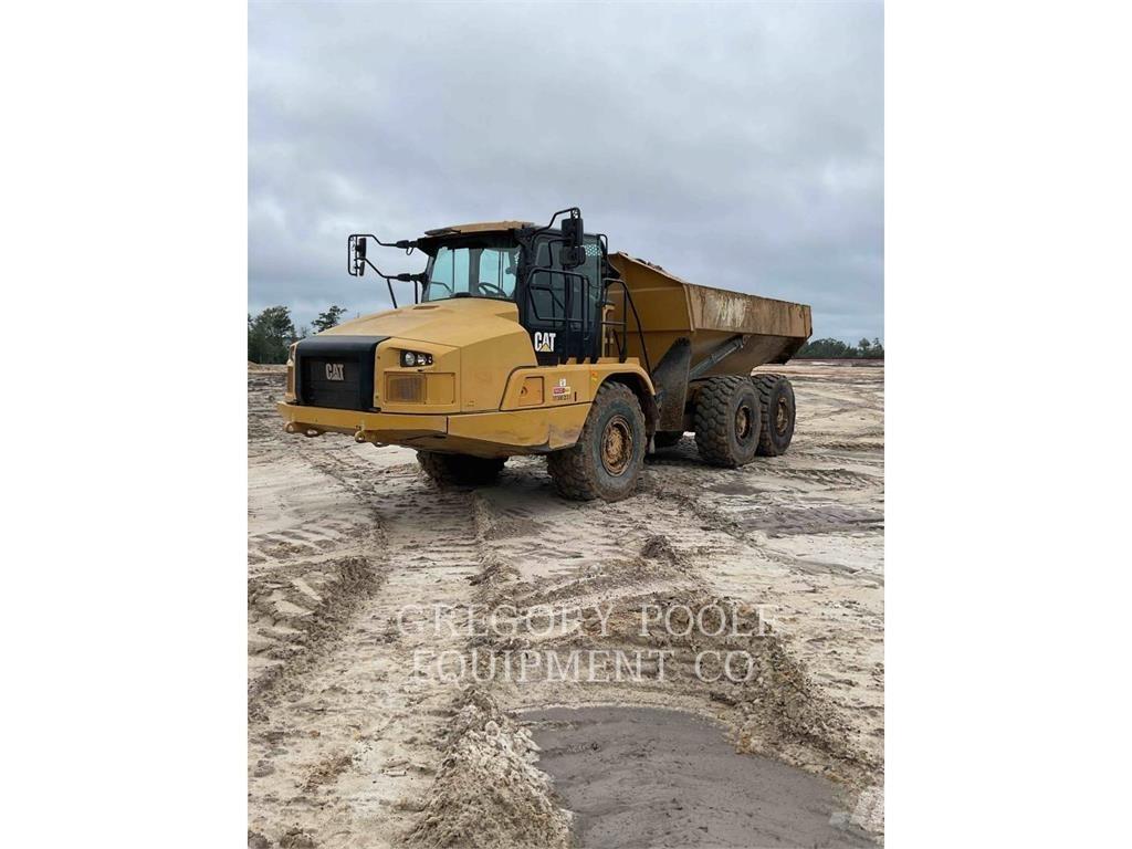CAT 73004 アーティキュレート式ダンプトラック