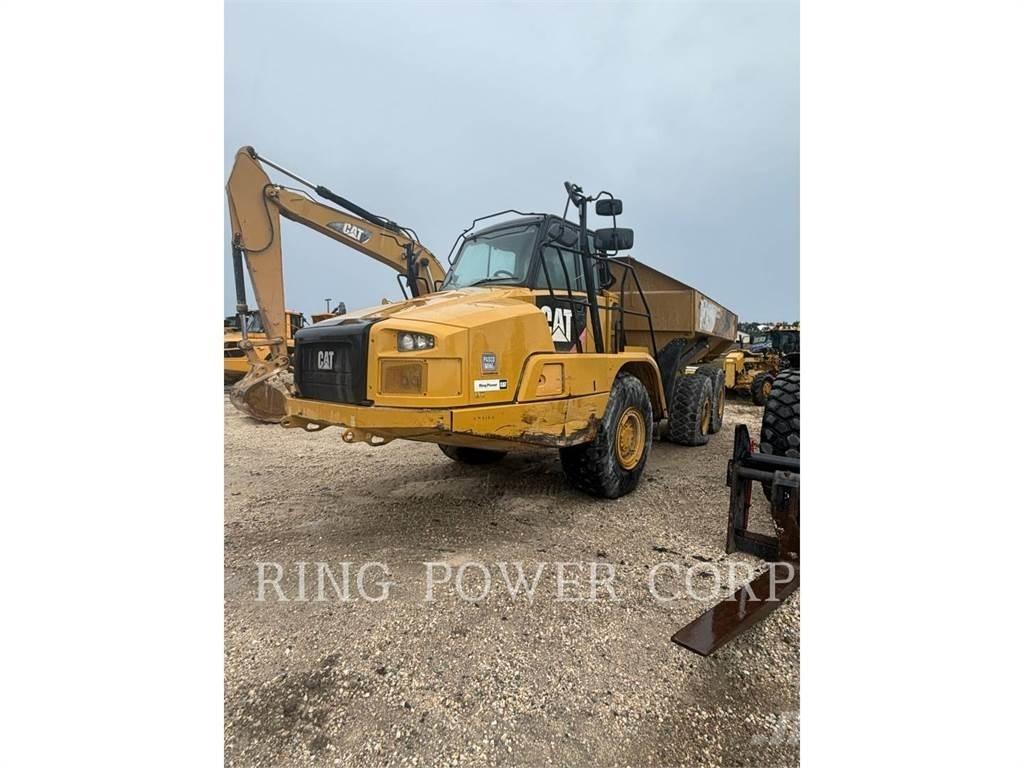 CAT 730C アーティキュレート式ダンプトラック