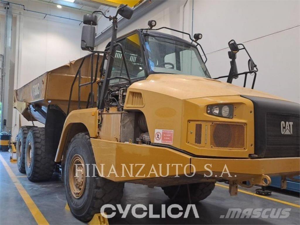 CAT 730C アーティキュレート式ダンプトラック